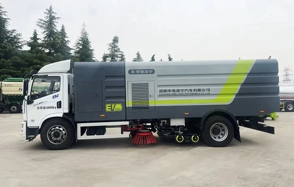 凌宇純電動(dòng)洗掃車的特點(diǎn)詳解！出色在哪？
