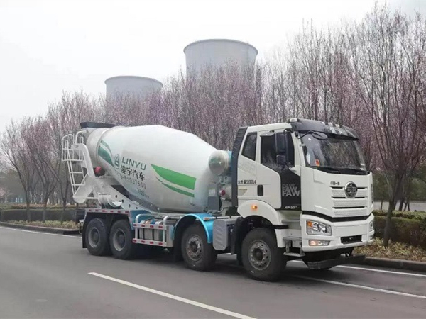 【重卡新聞】8月份重卡市場銷量僅5.6萬輛大降57%，“金九”會(huì)變“銅九”嗎？